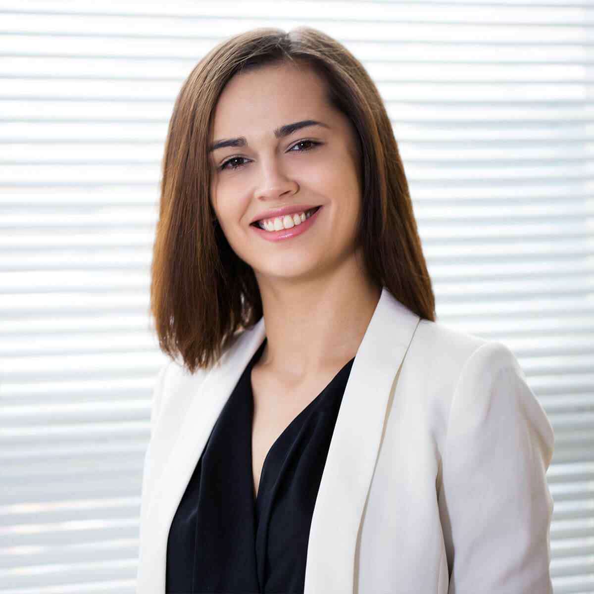 https://www.amit.aziels.us/wp-content/uploads/2018/01/img-team-member-02.jpg
